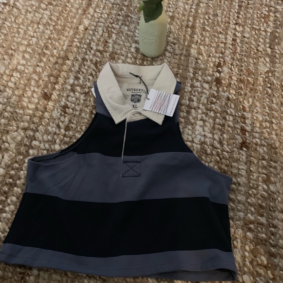 New Cute Eddie Bauer polo crop top - Picture 3 of 3